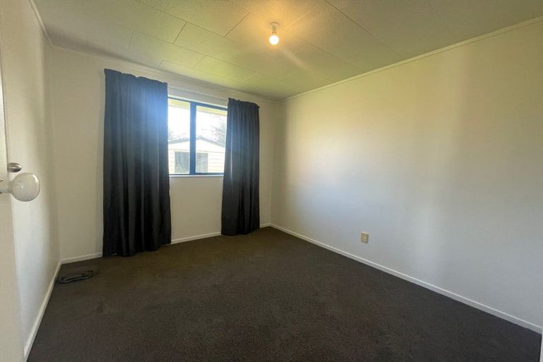 Photo of property in 1a Kent Road, Manurewa, Auckland, 2102