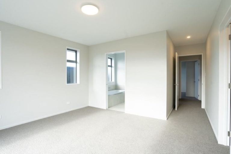 Photo of property in 30 Chatsworth Avenue, Rangiora, 7400