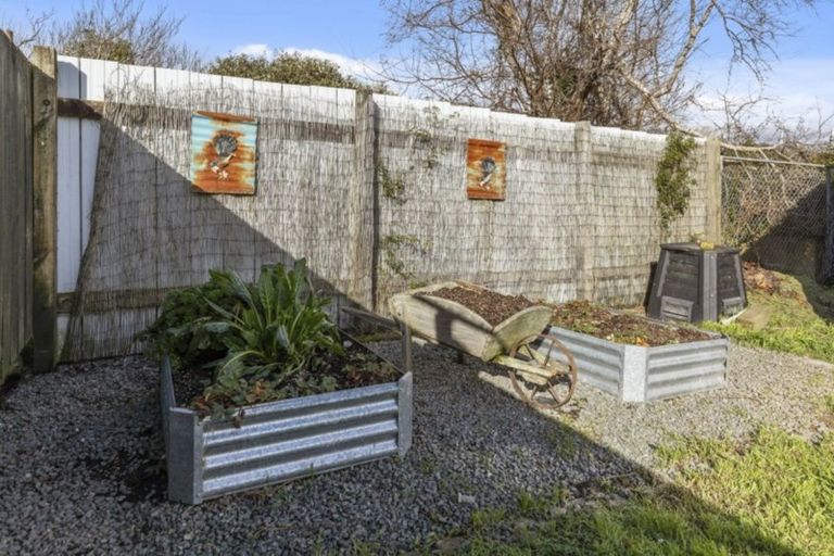 Photo of property in 37 Mary Crescent, Elderslea, Upper Hutt, 5018