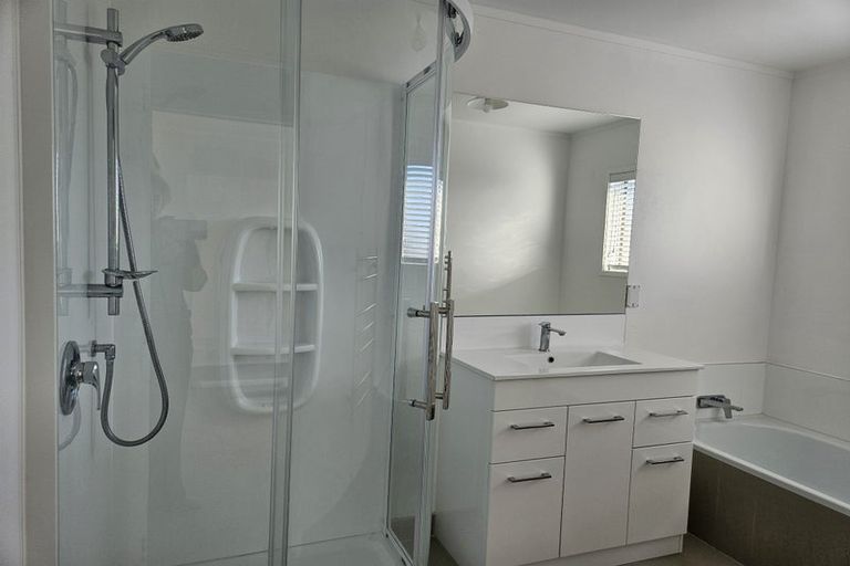 Photo of property in 2/33 Quebec Road, Milford, Auckland, 0620