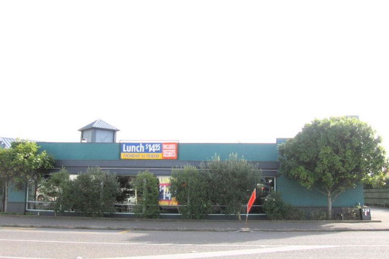 Photo of property in 229 Featherston Street, Palmerston North, 4410
