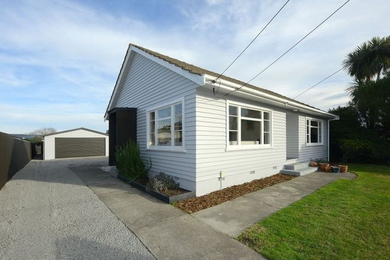 Photo of property in 4 Dunedin Street, Redwood, Christchurch, 8051