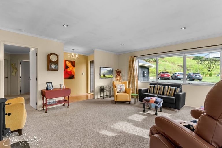Photo of property in 16 Nikau Lane, Maungaturoto, 0520