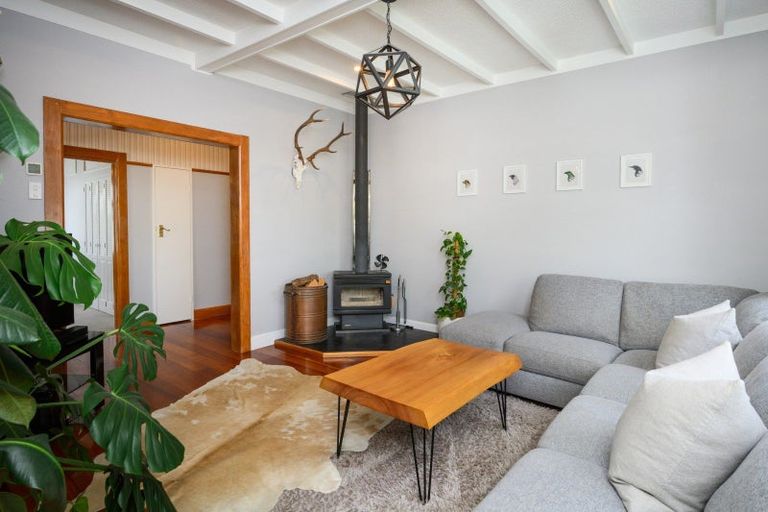 Photo of property in 10 Kingswood Street, Takaro, Palmerston North, 4412