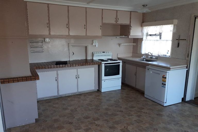 Photo of property in 98 Gladstone Road North, Mosgiel, 9024