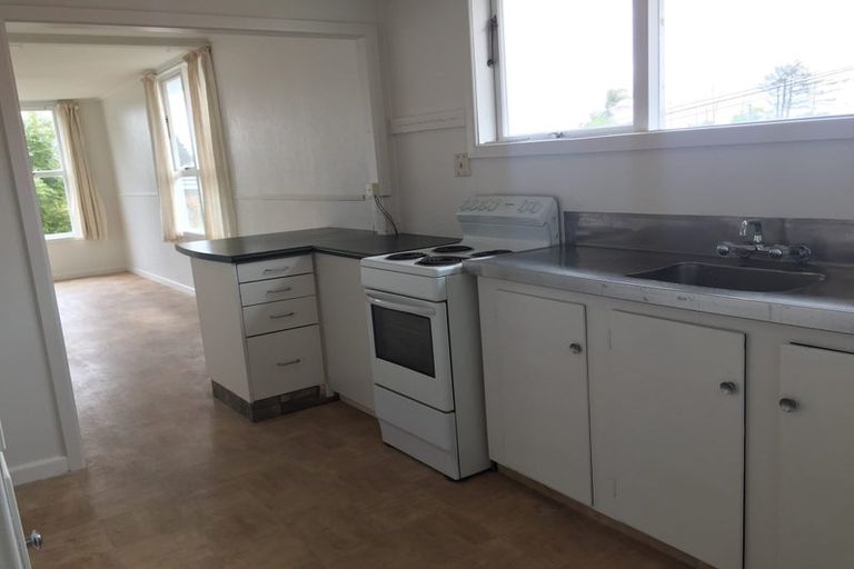 Photo of property in 32 Barbary Avenue, Kelston, Auckland, 0602