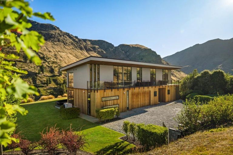 Photo of property in 142 Littles Road, Dalefield, Queenstown, 9371