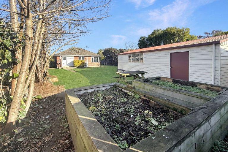Photo of property in 22 Mappleton Avenue, Burnside, Christchurch, 8053