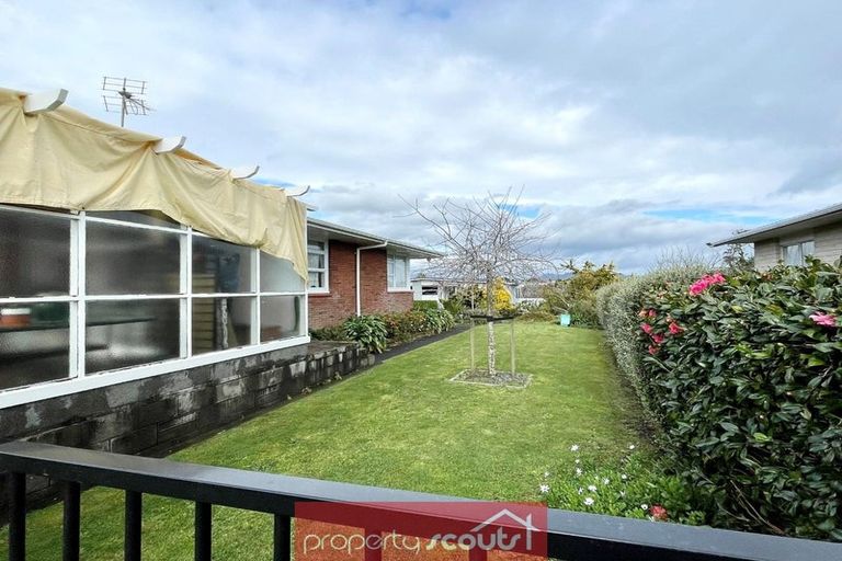 Photo of property in 9 Montana Place, Merrilands, New Plymouth, 4312