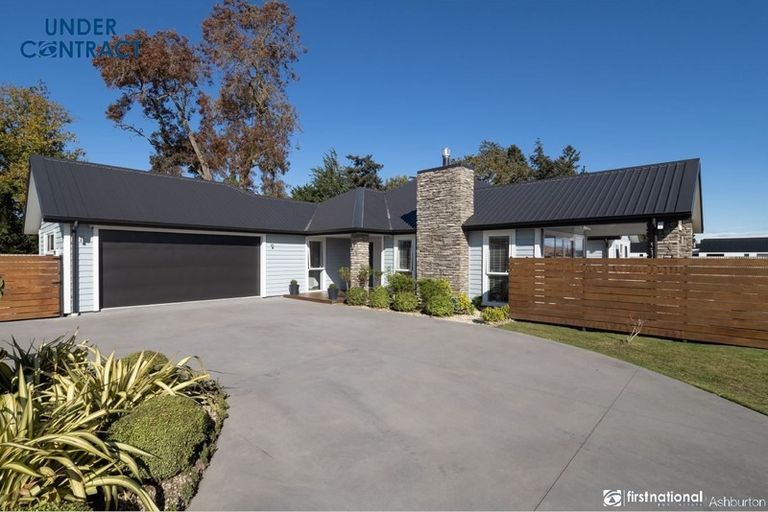 Photo of property in 4 Kelburn Place, Tinwald, Ashburton, 7700
