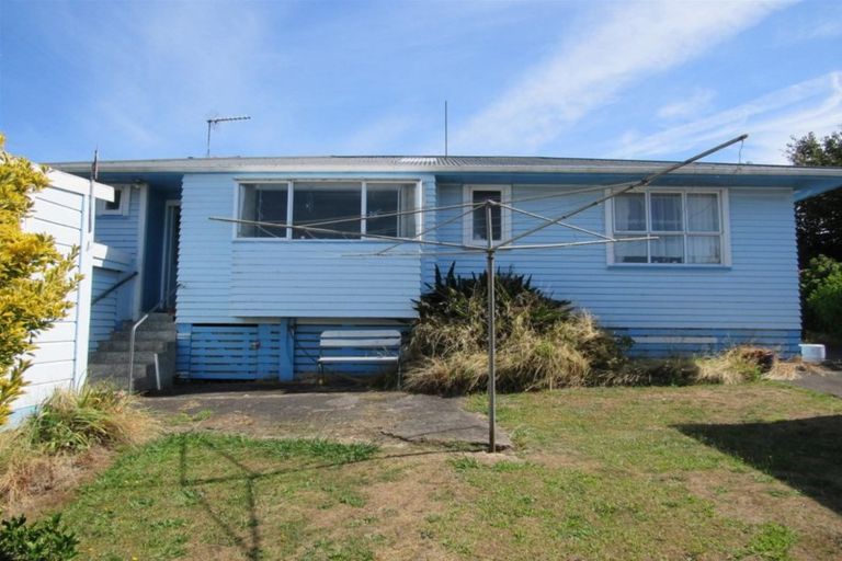Photo of property in 16 Mason Road, Hawera, 4674
