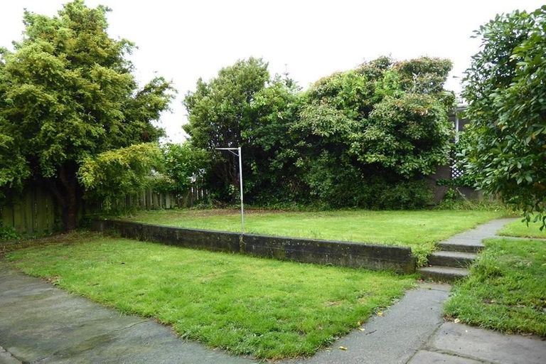 Photo of property in 63 Holborn Drive, Stokes Valley, Lower Hutt, 5019