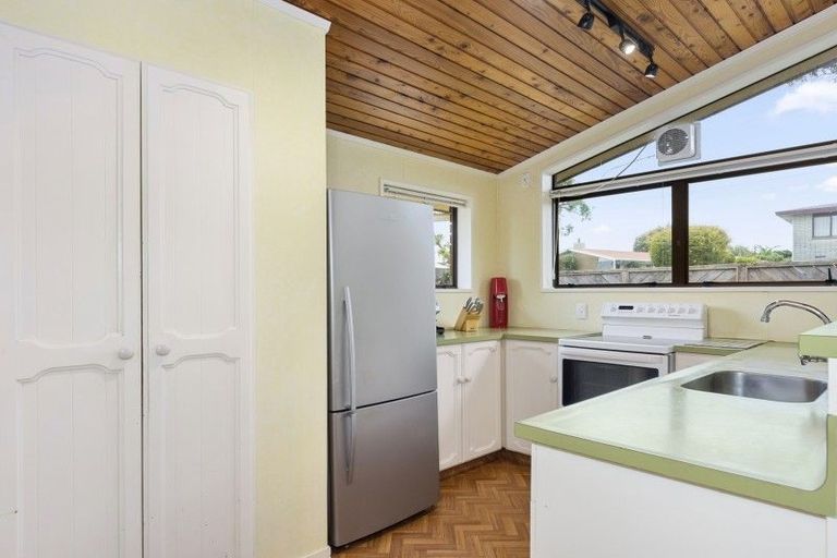 Photo of property in 2 Whitaker Street, Otumoetai, Tauranga, 3110