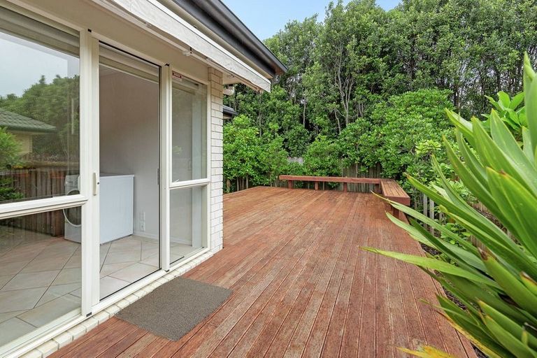 Photo of property in 19 Trovare Place, Golflands, Auckland, 2013