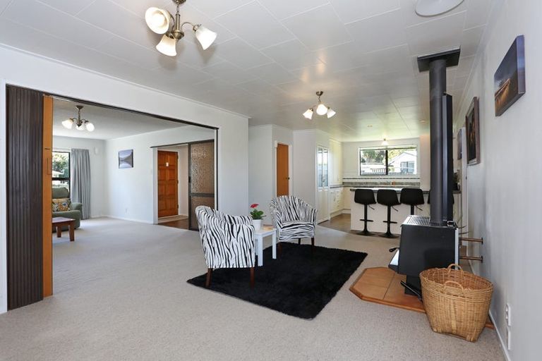 Photo of property in 8 Mansell Crescent, Bulls, 4818