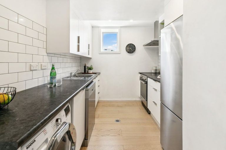 Photo of property in Quantum On Thorndon Quay, 6/163e Thorndon Quay, Pipitea, Wellington, 6011