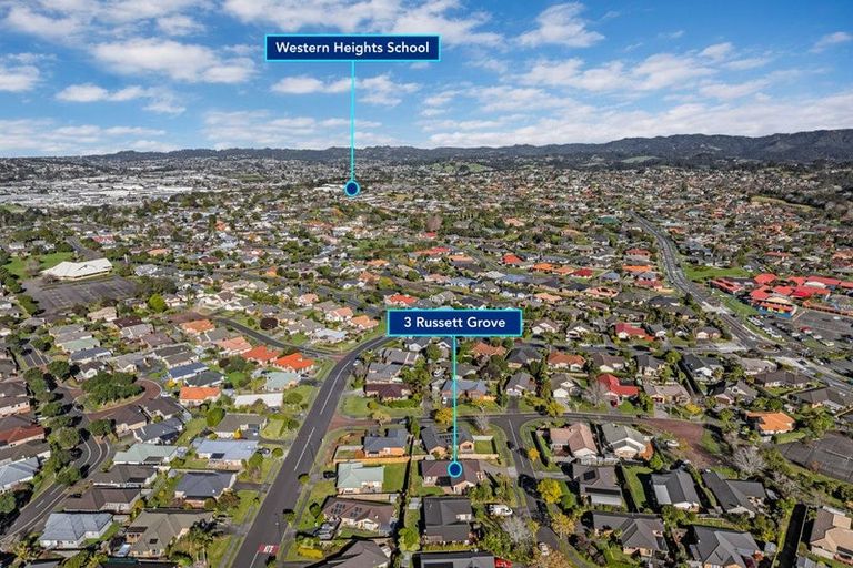 Photo of property in 3 Russett Grove, Henderson, Auckland, 0612