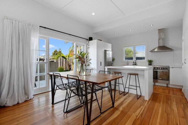 Photo of property in 8a Bains Avenue, Hamilton East, Hamilton, 3216