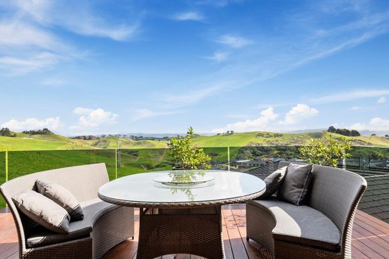 Photo of property in 266 Ballintoy Park Drive, Welcome Bay, Tauranga, 3175