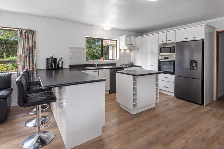 Photo of property in 28 Tawhai Place, Parahaki, Whangarei, 0112