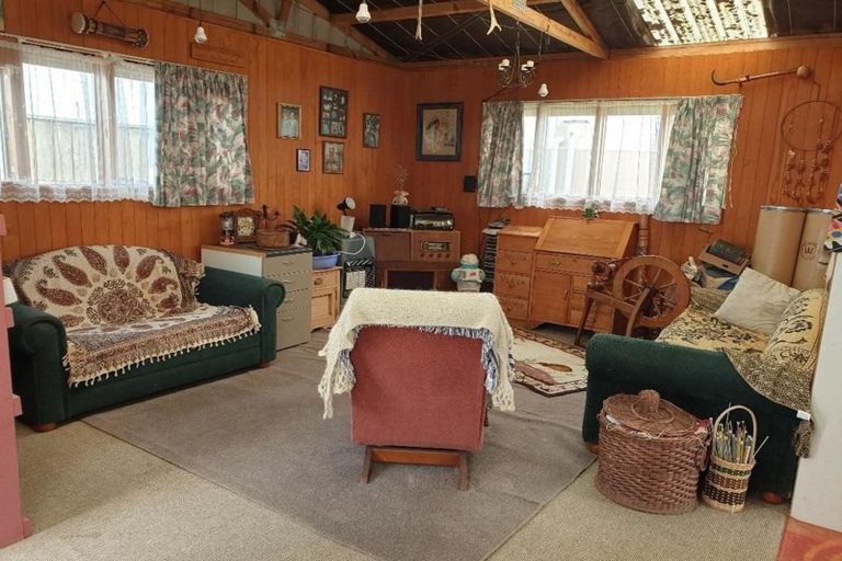 Photo of property in 20 Kaharoa Road, Patea, 4597