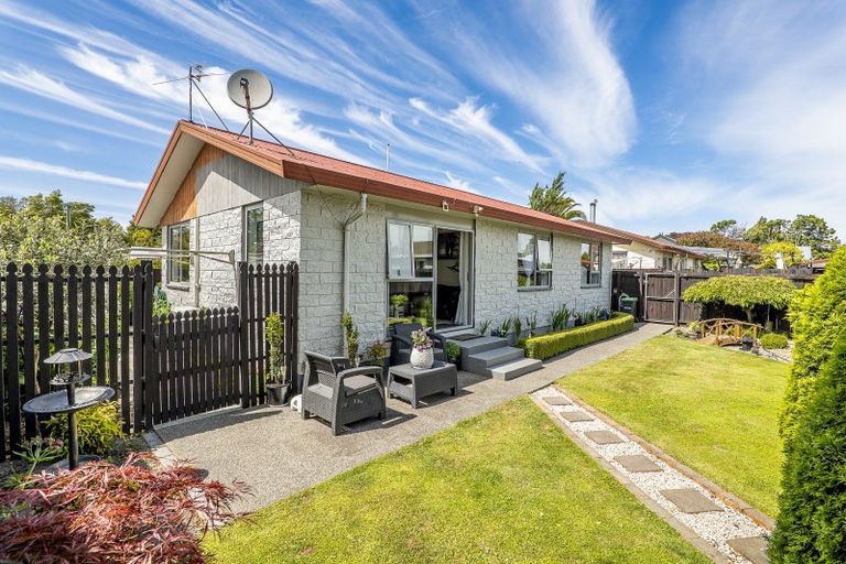 Photo of property in 2/62a Mackenzie Avenue, Woolston, Christchurch, 8023