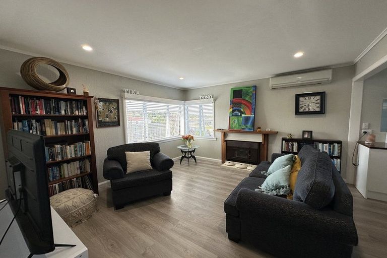 Photo of property in 65 Strange Street, Waitara, 4320