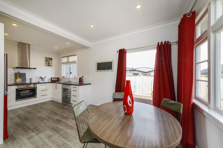 Photo of property in 36 Botanical Road, Takaro, Palmerston North, 4412