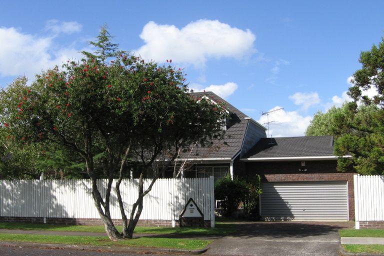 Photo of property in 69 Meadway, Sunnyhills, Auckland, 2010