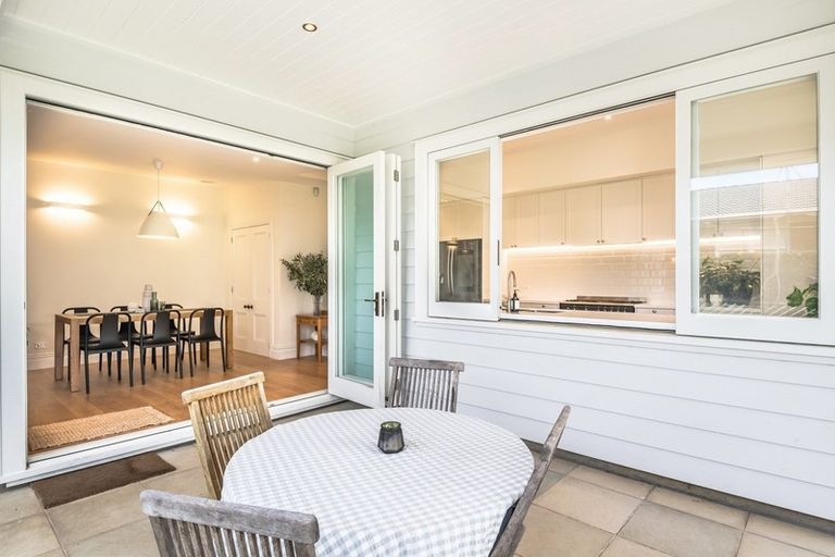 Photo of property in 36 Old Lake Road, Narrow Neck, Auckland, 0624