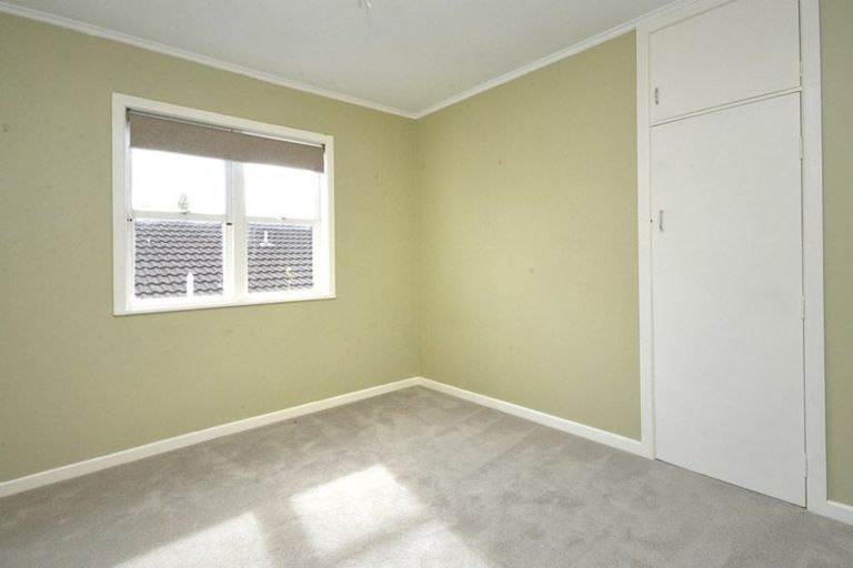 Photo of property in 1 Mackwell Road, Fairview Heights, Auckland, 0632