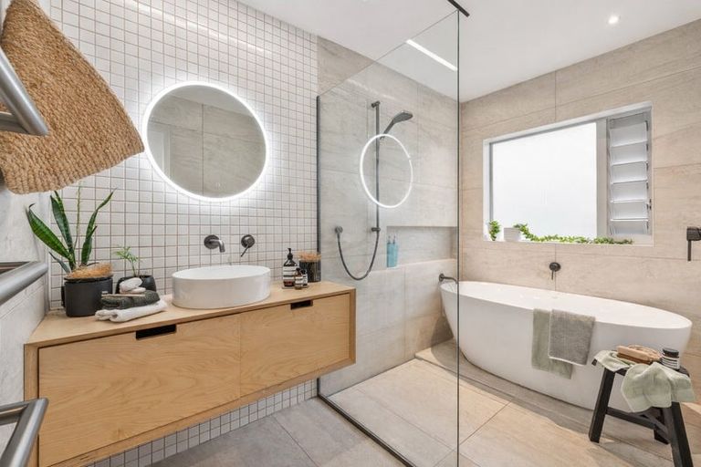 Photo of property in 25 Maxwelton Drive, Mairangi Bay, Auckland, 0630