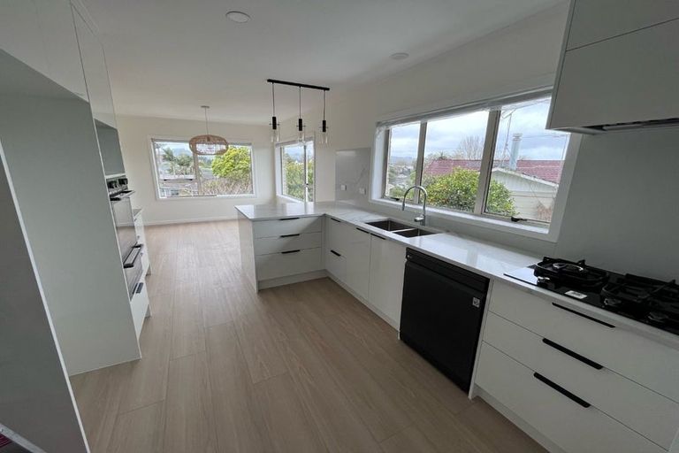 Photo of property in 11 Snowden Place, Opaheke, Papakura, 2113