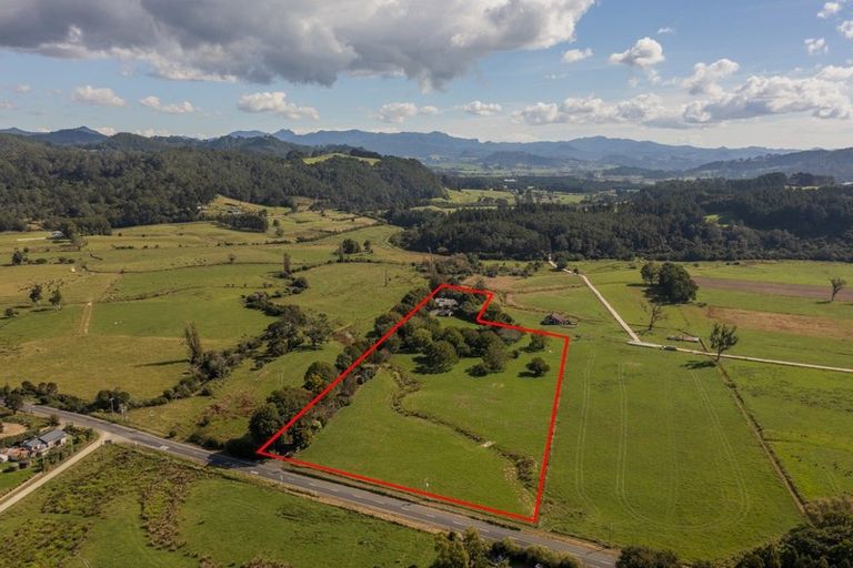 Photo of property in 79 Hot Water Beach Road, Purangi, Whitianga, 3591