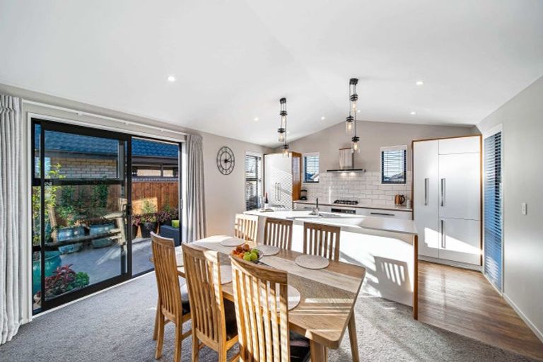 Photo of property in 2 Claremont Crescent, Amberley, 7410