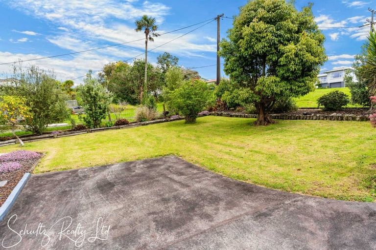 Photo of property in 15 Bickerstaffe Road, Maungaturoto, 0520