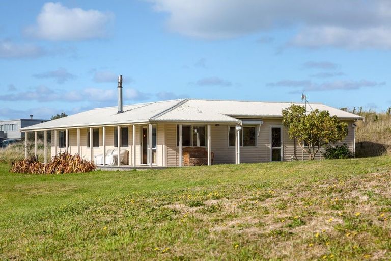 Photo of property in 17 Nunu Drive, Flat Point, Masterton, 5883