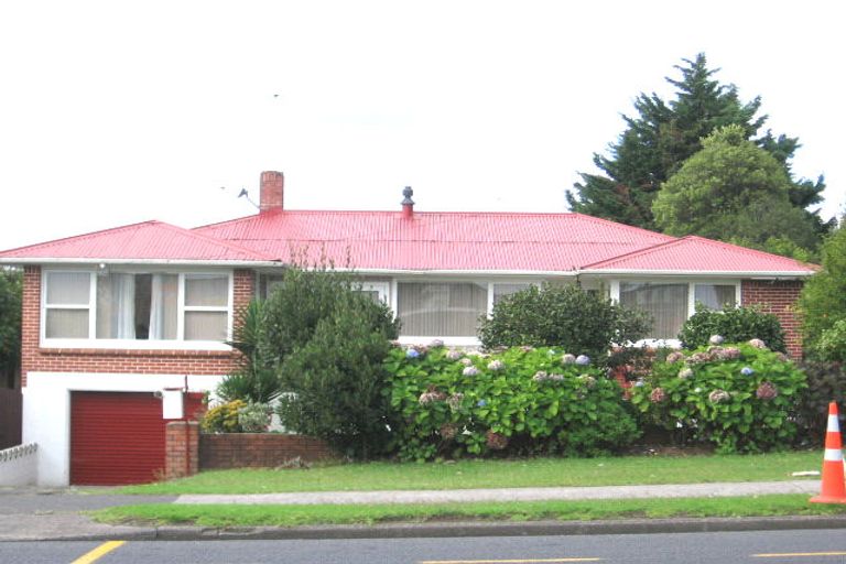 Photo of property in 221 Swanson Road, Henderson, Auckland, 0610