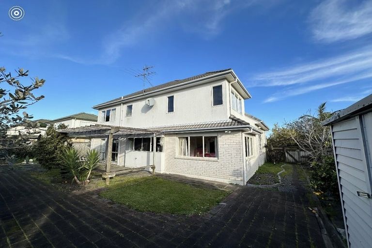 Photo of property in 41 Corta Bella Place, Golflands, Auckland, 2013
