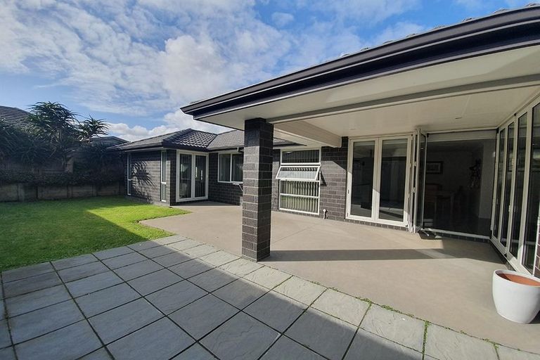 Photo of property in 61 Sunningdale Street, Wattle Downs, Auckland, 2103