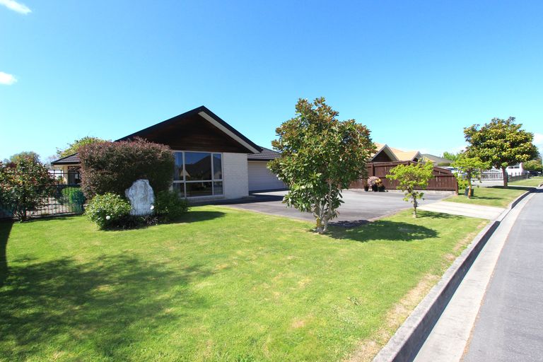 Photo of property in 34 Magnolia Drive, Springlands, Blenheim, 7201