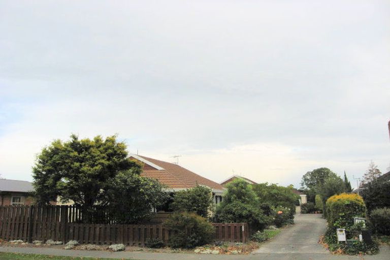 Photo of property in 111a Yaldhurst Road, Sockburn, Christchurch, 8042