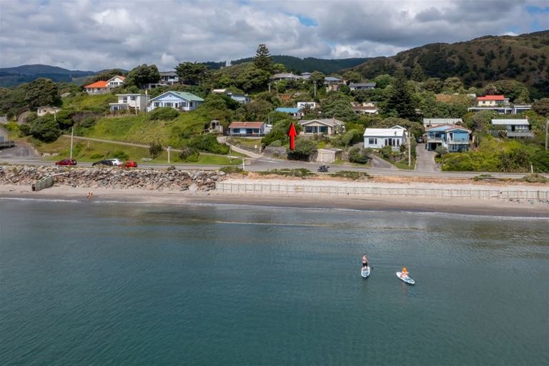 Photo of property in 20 Pingau Street, Paekakariki, 5034