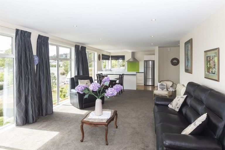Photo of property in 42 Moncks Spur Road, Redcliffs, Christchurch, 8081
