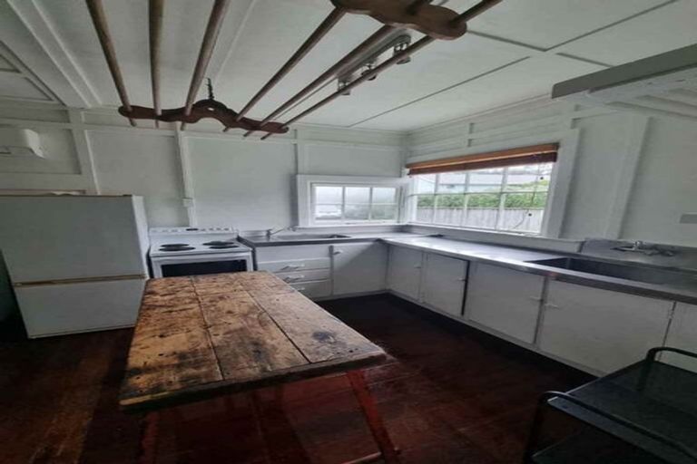 Photo of property in 18a Annandale Street, Lynmouth, New Plymouth, 4310