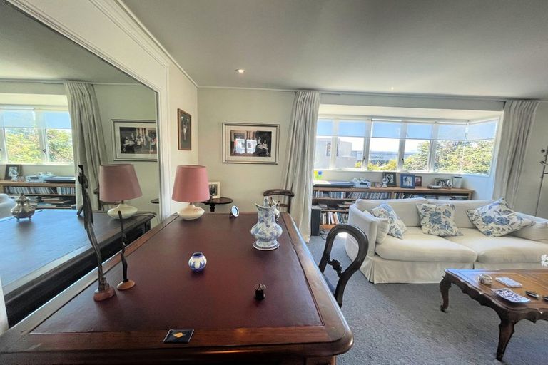 Photo of property in Highwic, 15/32 Hobson Street, Thorndon, Wellington, 6011