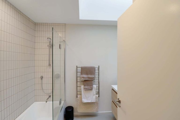 Photo of property in 10c Tory Street, Petone, Lower Hutt, 5012