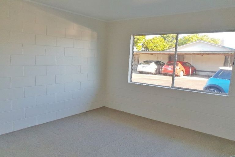Photo of property in 8/84 Kenderdine Road, Papatoetoe, Auckland, 2025