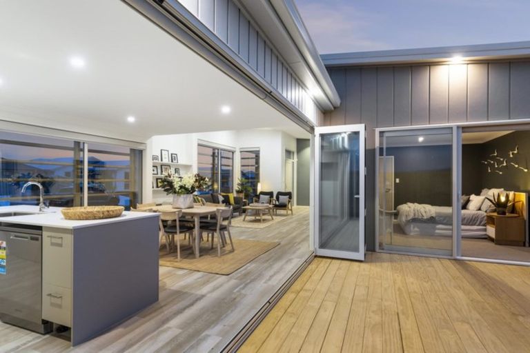 Photo of property in 30 Te Wharo Drive, Papamoa, 3118