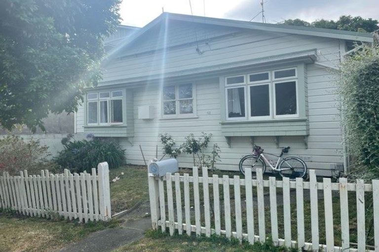 Photo of property in 42 Hohiria Road, Hataitai, Wellington, 6021